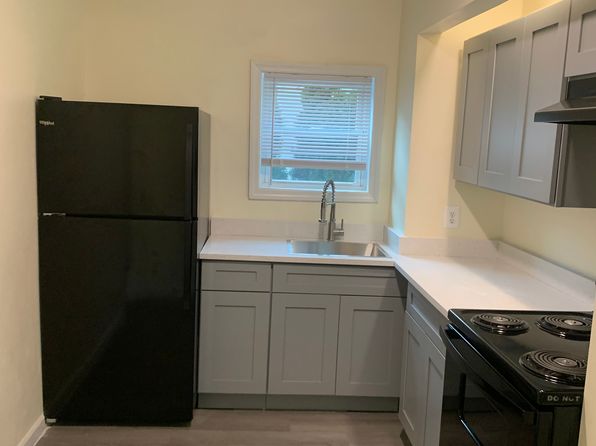 105 S Main St APT 1