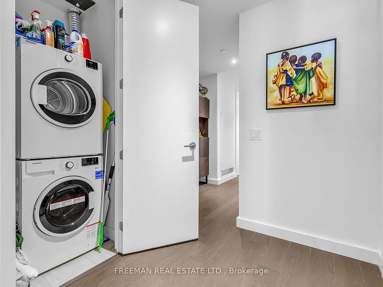 81 Wellesley St E #608 — Photo 19
