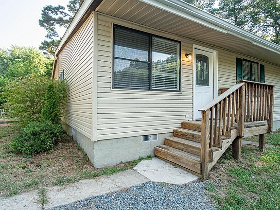 4th image of 107 Watermans Ct