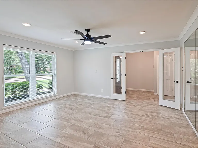 4034 Shady Springs Dr — Photo 7