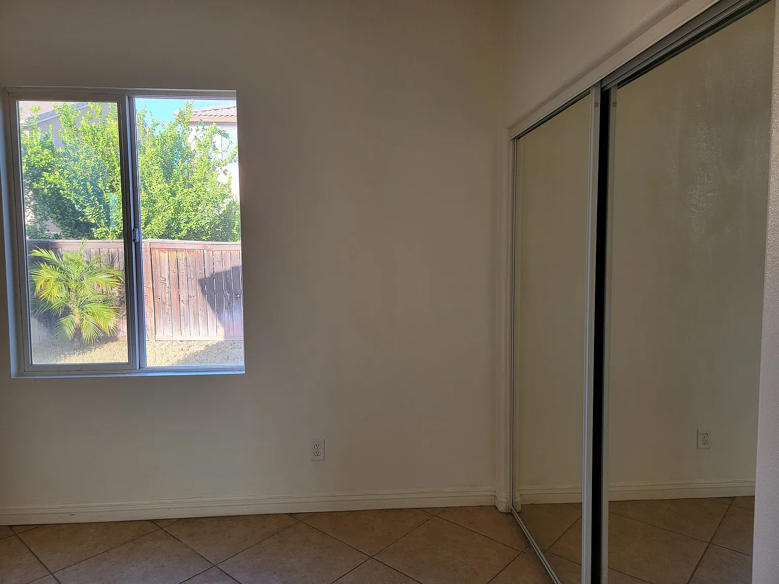 El Nido Ave, Perris — Photo 4