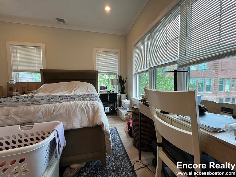 32 Cummins Hwy #4 — Photo 23
