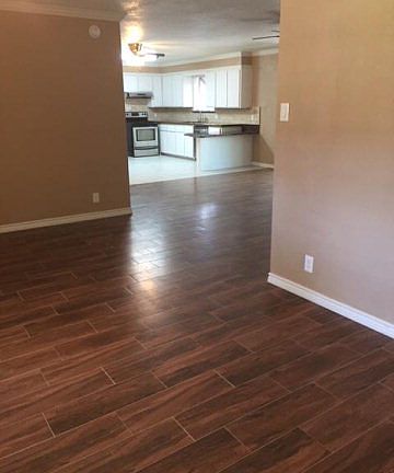 5th image of 3174 Sandalwood Dr