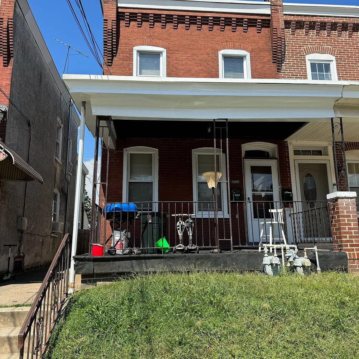 2 bed, 1736 sqft, $1,100 — Photo 1