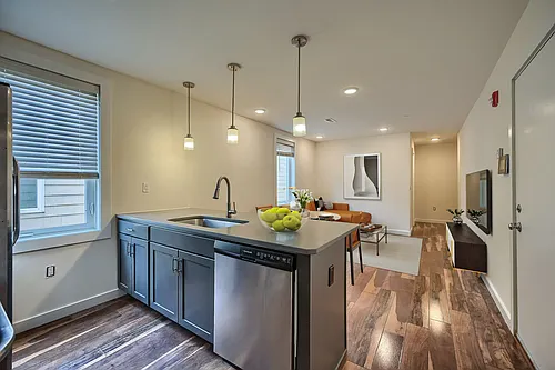 3019 Master St Photo 1