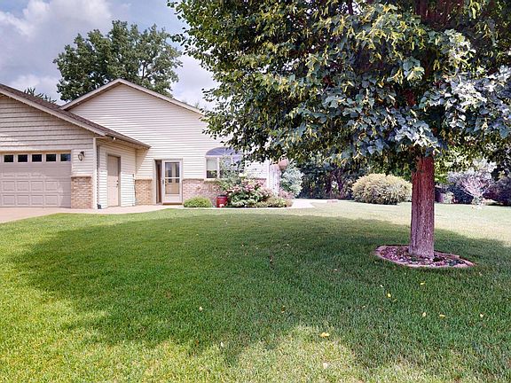 2nd image of 1802 Crystal Dr