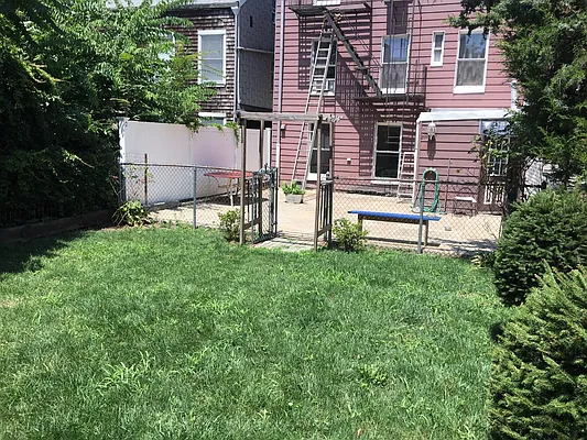 Rented by Corcoran | media 18