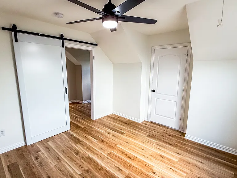 200 N Sorrells Rd — Photo 29