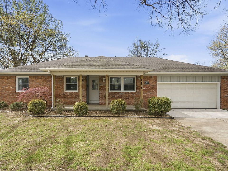 1st image of 2535 S Prospect Avenue