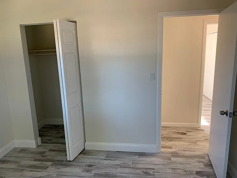 825 Clarke Ave — Photo 20