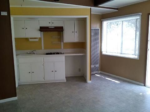 3rd image of 548 Sturtevant Dr APT B
