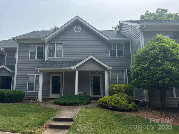 2958 Iron Gate Ln, Charlotte, NC 28212