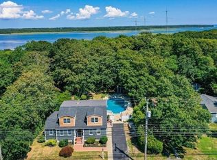 283 Sconticut Neck Rd, Fairhaven, MA 02719