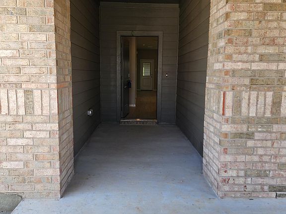 2nd image of 1204 Tierra Blanca Dr
