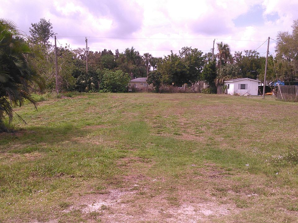 1st image of 100 Crescent Lake Dr