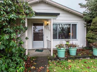 2052 5th St, Springfield, OR 97477