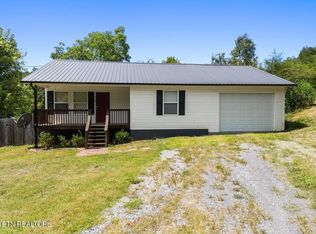744 Baysinger Rd, Newport, TN 37821