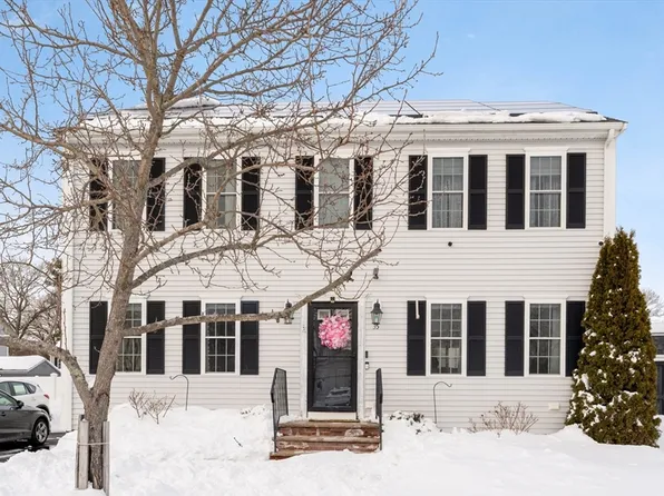 35 Sophia Ln, Bridgewater, MA 02324