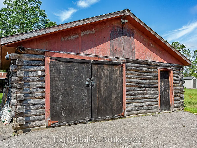94 Latta Dr — Photo 4