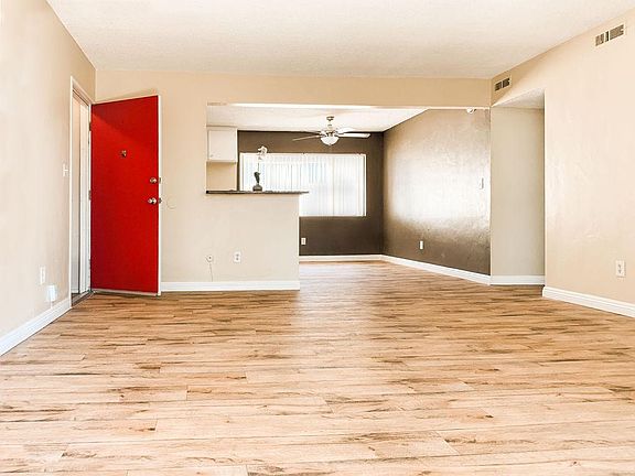 3rd image of 8463 Buckland St