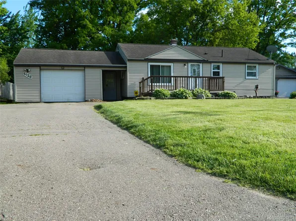 5120 Esta Dr, Flint, MI 48506