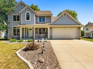 3119 Fox Ridge Dr, Waukesha, WI 53189
