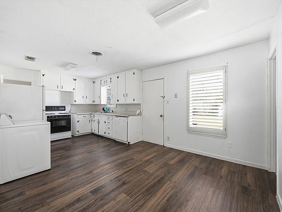 5th image of 445 Michael Blvd