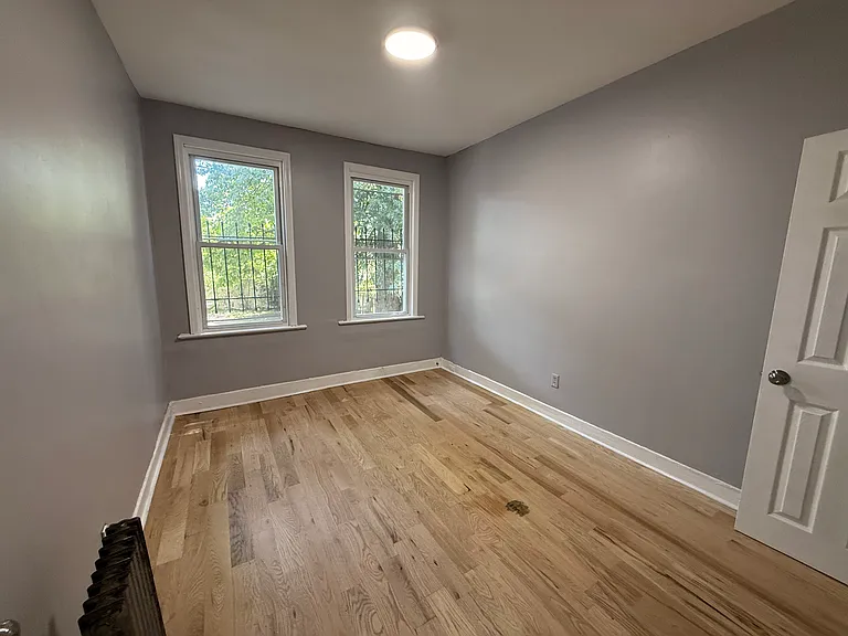 304 Glenwood Ave #1 — Photo 2