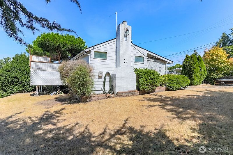 3rd image of 24925 20TH Avenue S