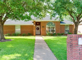 614 Yorkshire Dr, College Station, TX 77845