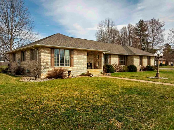 902 Morningside Dr, Marion, IL 62959