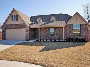 1411 W Canton Pl, Broken Arrow, OK 74012