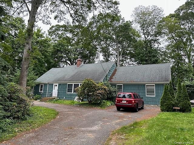 955 Deep Hole Drive, Mattituck, NY 11952 | Zillow