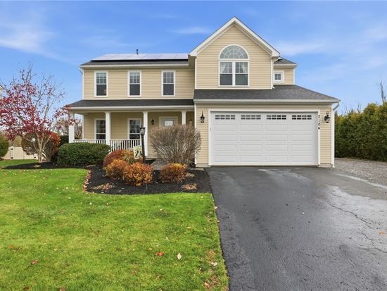 2104 Stablegate Dr, Canandaigua, NY 14424