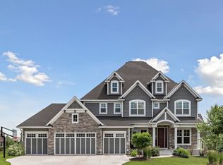 14 Monarch Ln, North Oaks, MN 55127