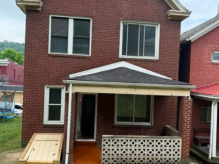 740 Middle Ave — Photo 11