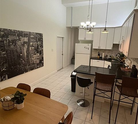 3rd image of 15 S Bank St #6