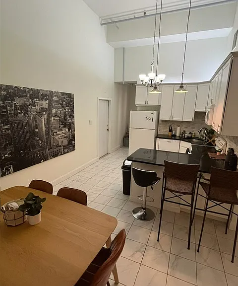 15 S Bank St #6 — Photo 1