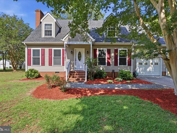 230 Chick Cove Dr, Hardyville, VA 23070