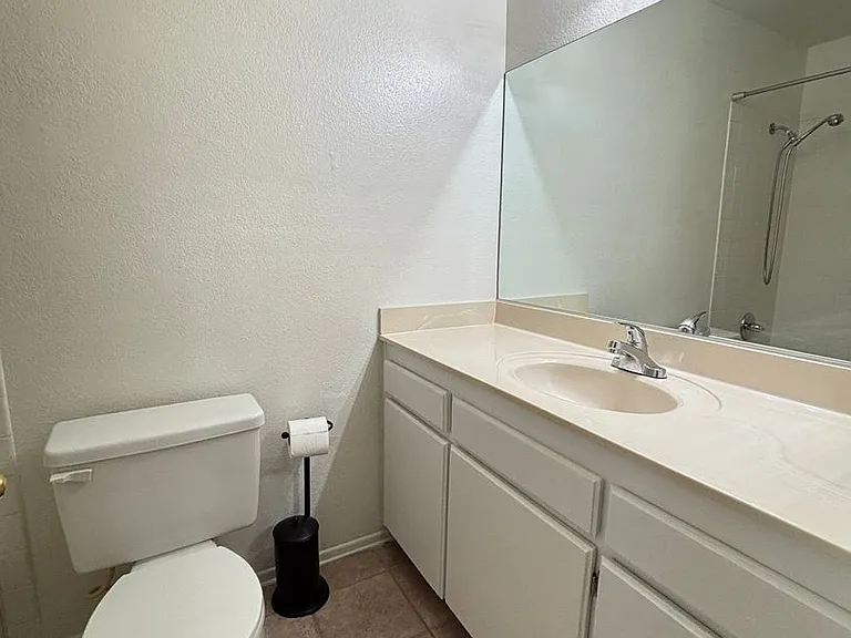 43658 Rogier St — Photo 14