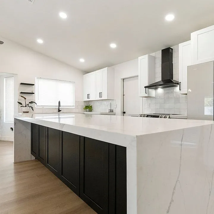 351 W Amoroso Dr