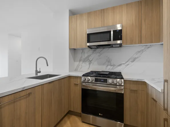 600 Columbus Avenue image 1 of 15