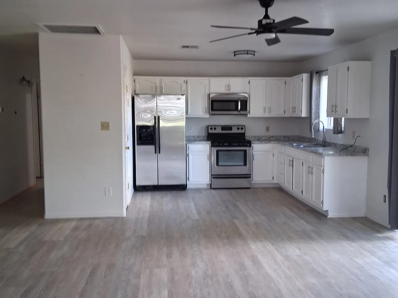 4 bed, 1448 sqft, $1,600 — Photo 2