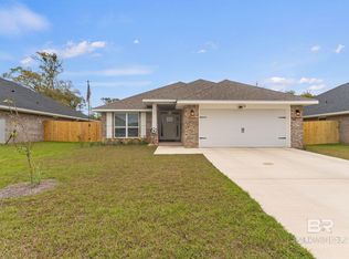 692 Mayflower Dr, Foley, AL 36535