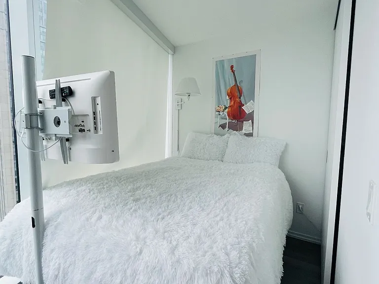 197 Yonge St W #2313 — Photo 5