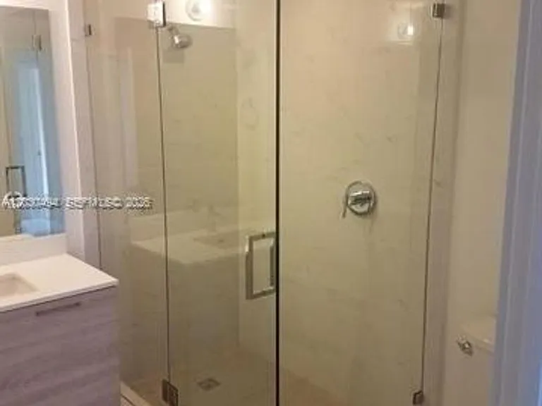 16385 Biscayne Blvd #621 — Photo 11