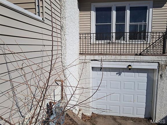 2nd image of 228 Virginia St