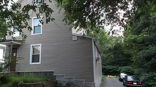 2nd image of 33 Wightman Pl #3