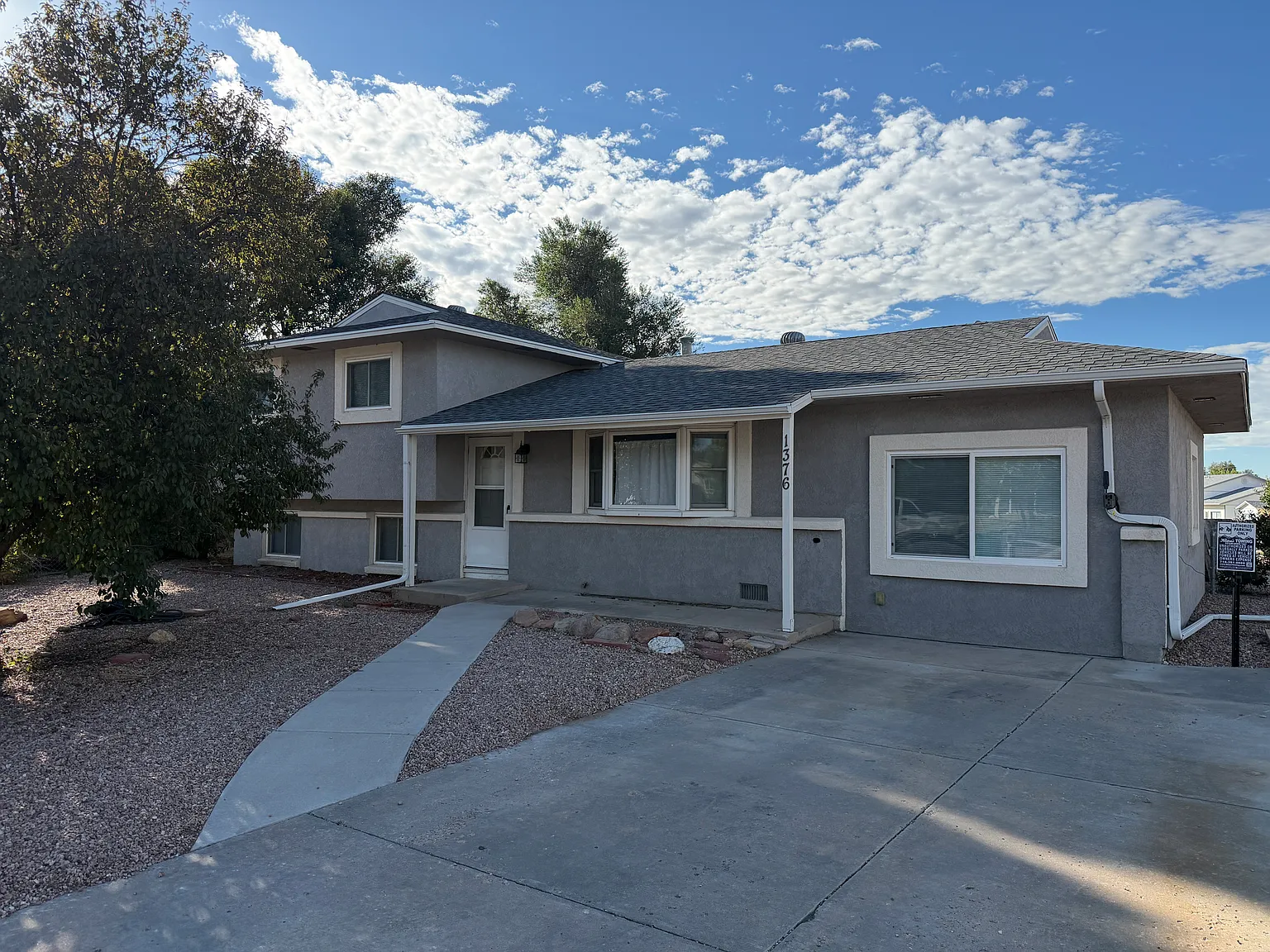 1376 Bonita Dr — Photo 1