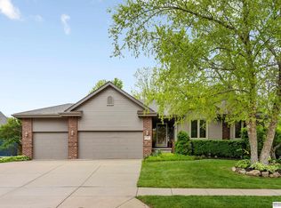 15425 Windsor Dr, Omaha, NE 68154